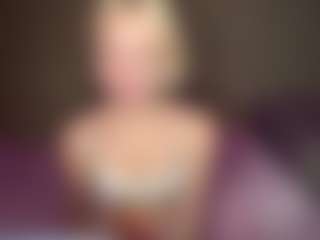 LaraKonzen's Live Sex Cam Show