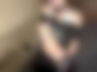 LaraKonzen's Live Sex Cam Show