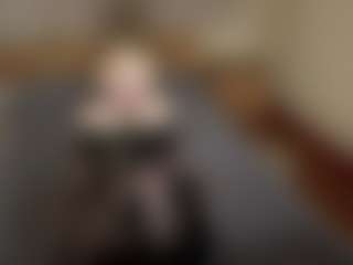 LaraKonzen's Live Sex Cam Show