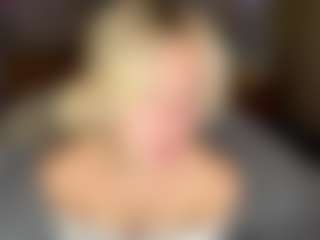 Live cam show with LaraKonzen - Facial Piercings on PervPlay.com