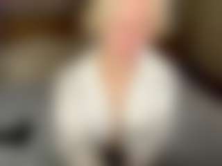 LaraKonzen's Live Sex Cam Show