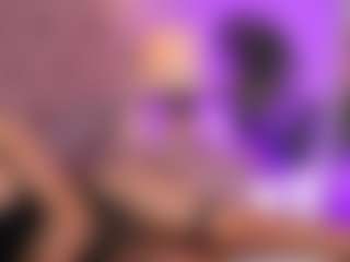 Live cam show with NicoleJoyce - Average on Camsoda