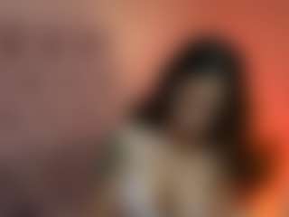 Live cam show with NicoleJoyce - Average on madthumbs