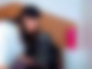 Sara-Lux-T's Live Sex Cam Show