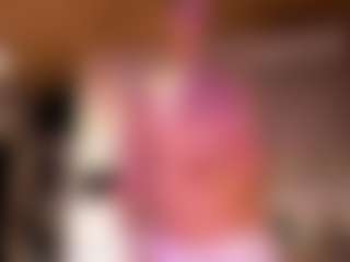Live cam show with Lois - Smoking on galaxygirlnitro.com