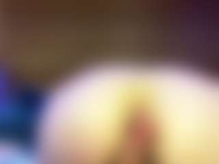 Live cam show with Lois - Blue Eyes on iamadamtest123.com