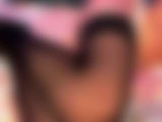 Live cam show with Lois - Blue Eyes on SquirtSoMuch