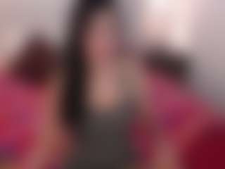 Chloe-Brm's Live Sex Cam Show