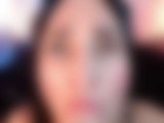 Live cam show with Chloe-Brm - Green Eyes on sexylive.show