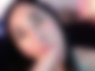 Chloe-Brm's Live Sex Cam Show
