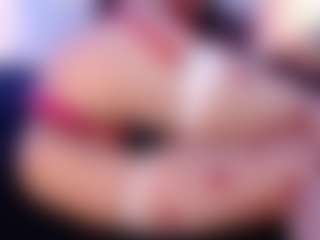 Chloe-Brm's Live Sex Cam Show