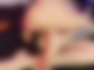 Chloe-Brm's Live Sex Cam Show