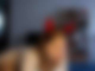 Live cam show with KittyWillsey - Brown Hair Petite on Dolls Live