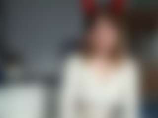 Live cam show with KittyWillsey - Flashing on slutload