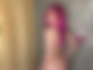 Live cam show with MaxieBevil - Green Eyes on madthumbs