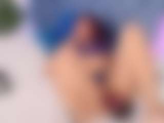 Live cam show with SiennaReese - Handjob on CamClone