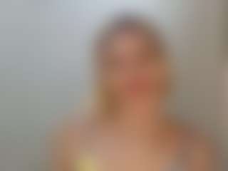 Show de câmera ao vivo com TeressaEstabrooks - Striptease Granny no Camsoda