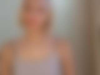 Live cam show with TeressaEstabrooks - Mature Young Adult on Camsoda