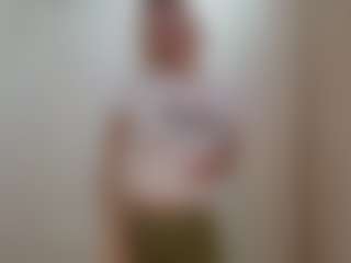 Live cam show with TeressaEstabrooks - Butt Plug on Soda Cam