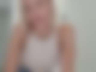 Live cam show with TeressaEstabrooks - Blue Eyes on Camsoda