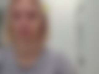 Live cam show with TeressaEstabrooks - Blonde Hair Middle Aged on Dolls Live