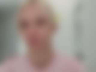 Live cam show with TeressaEstabrooks - Mature Young Adult on Adult Interactions