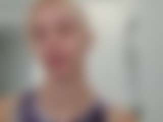 Live cam show with TeressaEstabrooks - Blonde Hair Middle Aged on Camming Site