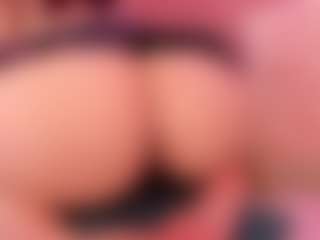 Live cam show with violeth-7 - New White on https://playwithruby.com | colombia