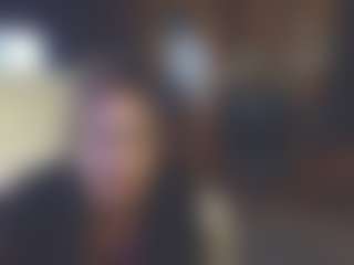 LushDiamonds MILF webcam performer live streaming