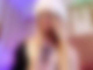 Live cam show with DaphneVelmont - Tattoos on live.xheat.ai
