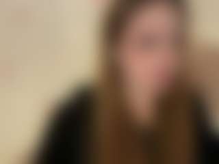 Live cam show with LorenDragone - Brown Hair on live18s.com