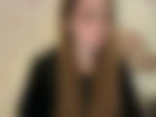 Live cam show with LorenDragone - Petite on live18s.com