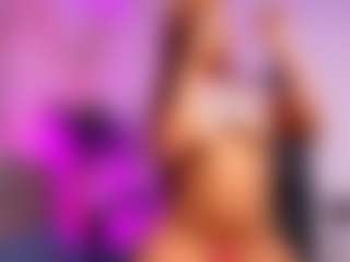luucy-18's Live Sex Cam Show