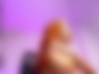 luucy-18's Live Sex Cam Show