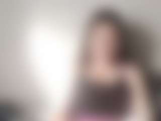 Live cam show with EffieBinn - College on Camsoda