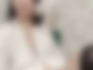 Live cam show with EffieBinn - Ride on Camsoda