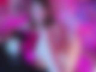 Live cam show with Elyra-Zyra - Student on Camsoda