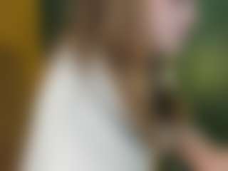 Live cam show with Elyra-Zyra - Camel Toe on CSO-WL