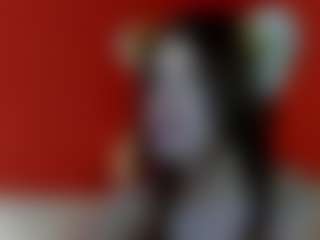 Live cam show with Elyra-Zyra - Spanks on Camsoda