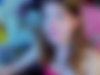 Live cam show with Elyra-Zyra - Spanks on liverealitysex.com
