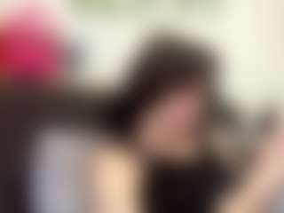 Live cam show with Lissa - Lesbian on CamwithHer