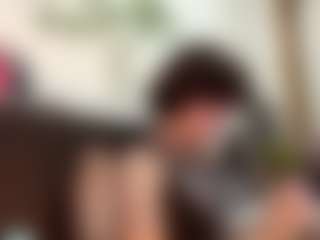 Live cam show with Lissa - Body Massage on SxyPornLive