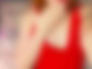 Live cam show with RomonaConlee - Average on Big Tits