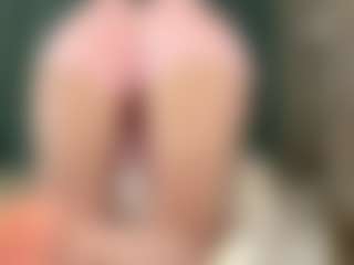 Live cam show with DejaDickenson - HD on friskycurves.com