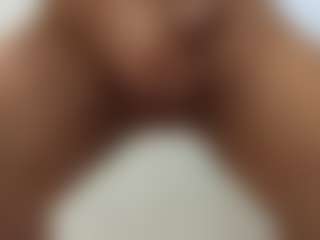 ernkrts000's Live Sex Cam Show