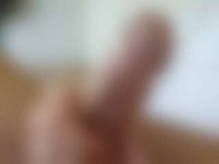 ernkrts000's Live Sex Cam Show