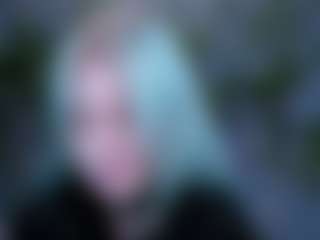 Live cam show with Lillie-Berry - Bluehair on CamSextacy