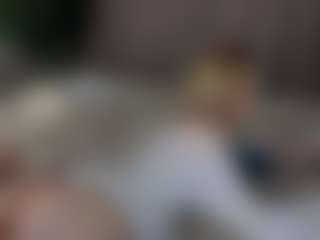 Live cam show with Megg-bb - Babygirl on xheatlive.com