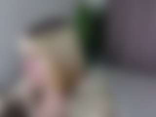 Live cam show with Megg-bb - Gorgeous on intimatelivegirls.com