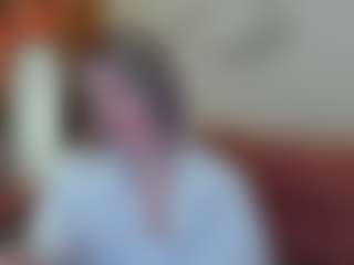 Live cam show with Megg-bb - Ass Clapping on Livezox